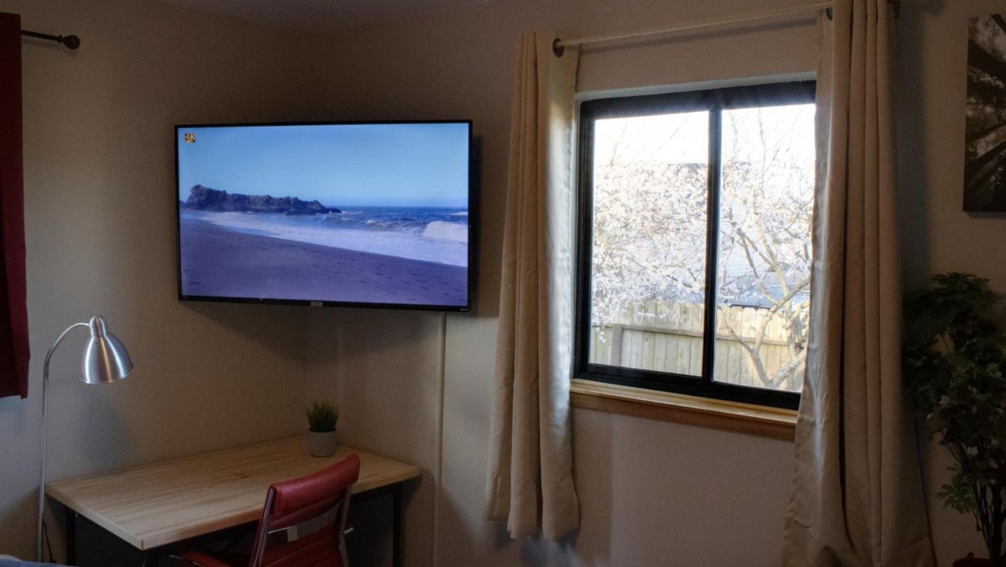 Private Home - Playground, Jumping Mat, Bbq, Darts, Firepit, Gazebo, 4 Smart Tvs, White Cotton Bedding, - The Redwood Cul-De Sac Beach Retreat Crescent City Εξωτερικό φωτογραφία