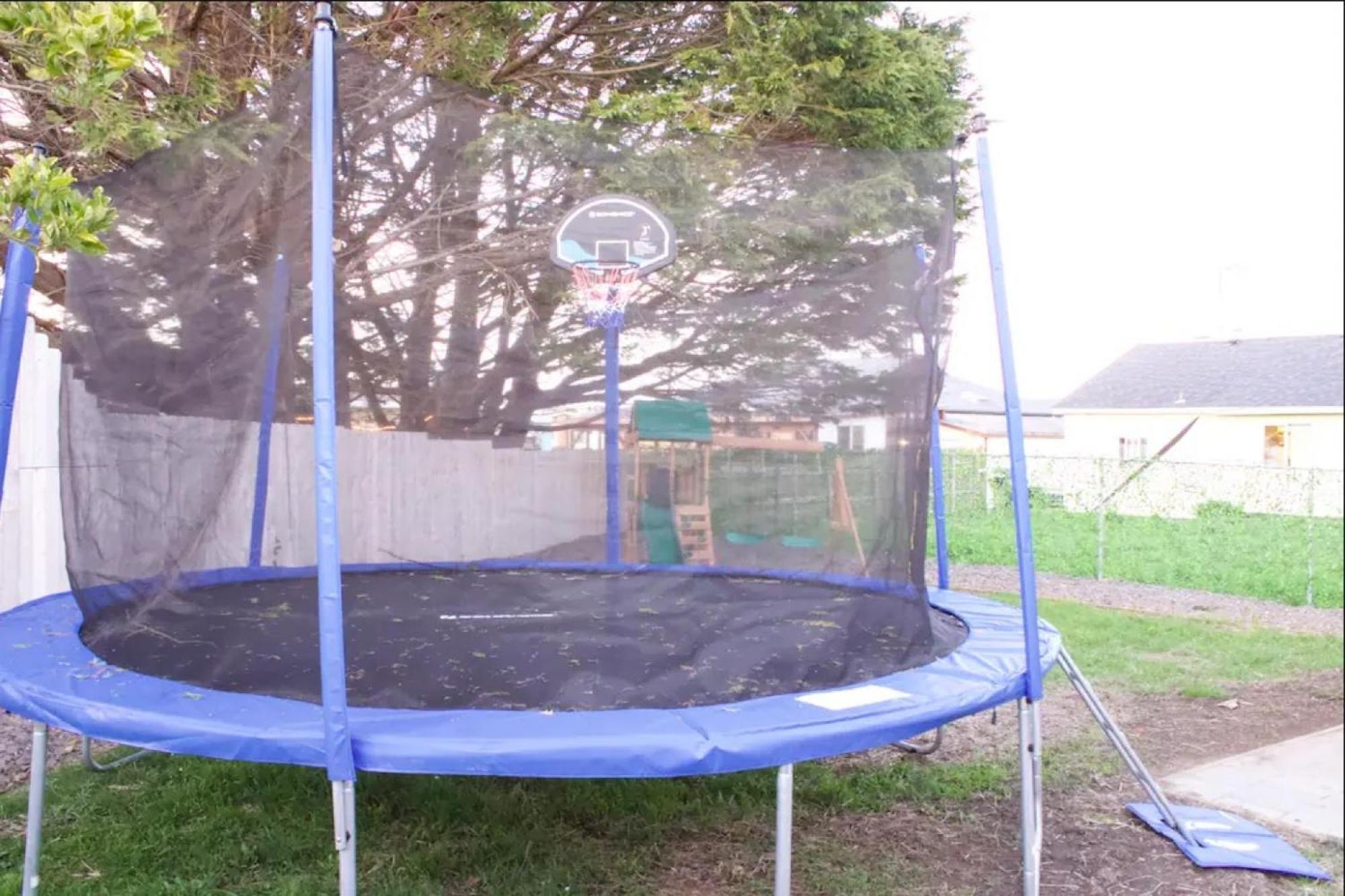 Private Home - Playground, Jumping Mat, Bbq, Darts, Firepit, Gazebo, 4 Smart Tvs, White Cotton Bedding, - The Redwood Cul-De Sac Beach Retreat Crescent City Εξωτερικό φωτογραφία